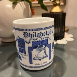 Philadelphia coffee mug NWOT